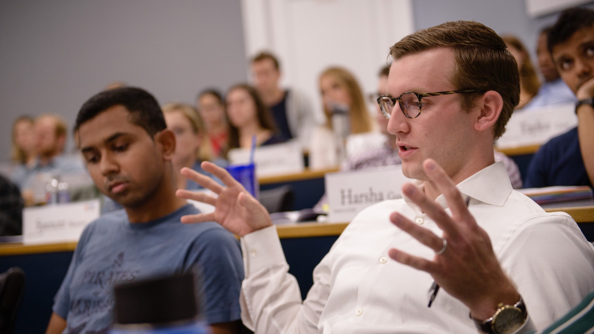 Discover Darden : MBA Students Discuss Darden Culture and Community